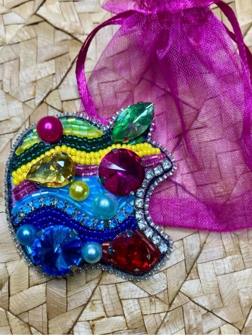 Handmade Beaded Apple Brooch Pin Womens Colorful Crystal Jewelry
